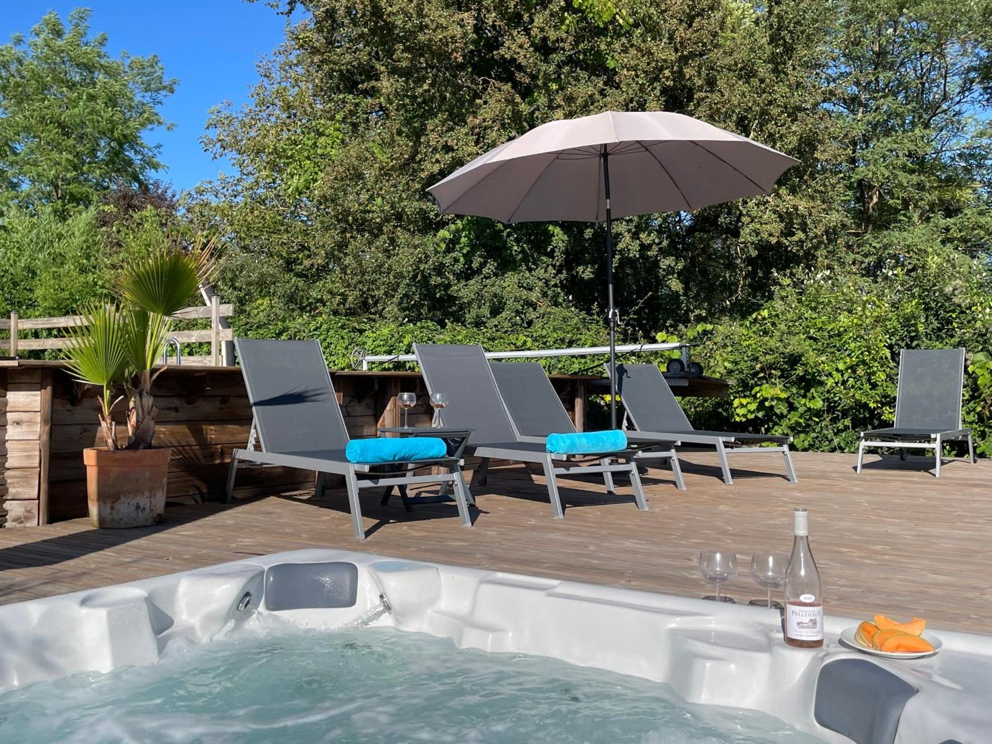 Gites De Verger, Stylish Self Catering Cottages In Sos Exterior photo